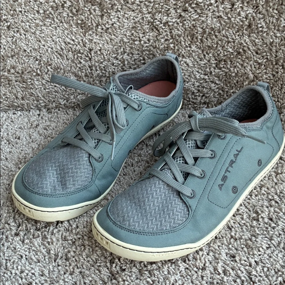 Astral Women's Casual Lace-Up Sneakers in Sage Green
